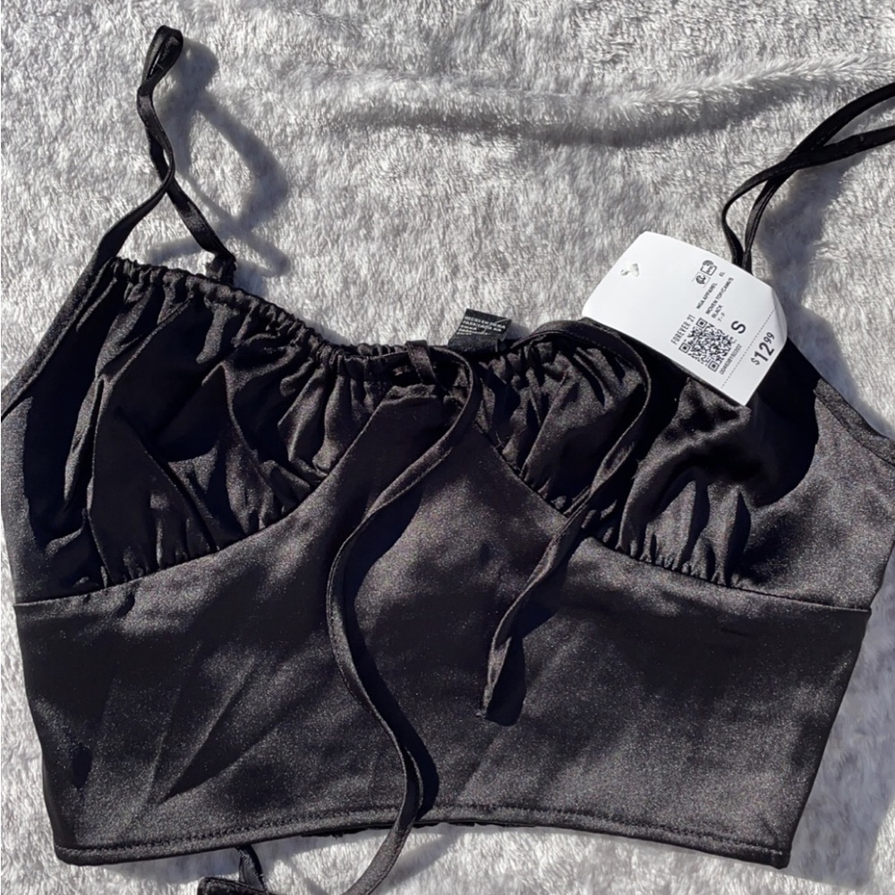 FOREVER 21 BLACK CAMI